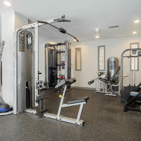 Upstay - Condo With Pool Gym Games And Bbq Austin Luaran gambar